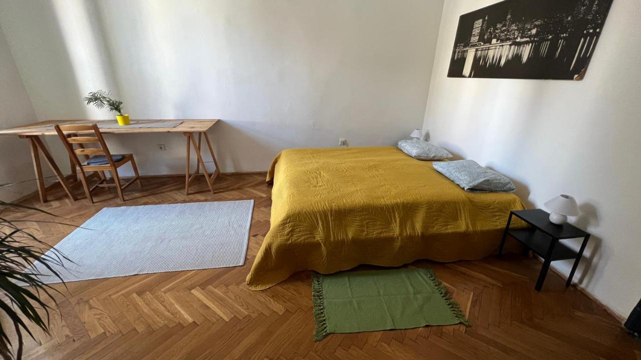 Napartman Pécs Zewnętrze zdjęcie